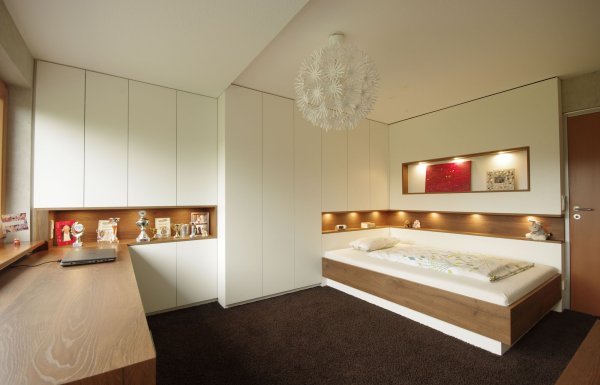 Schlafzimmer Kleiderschrank