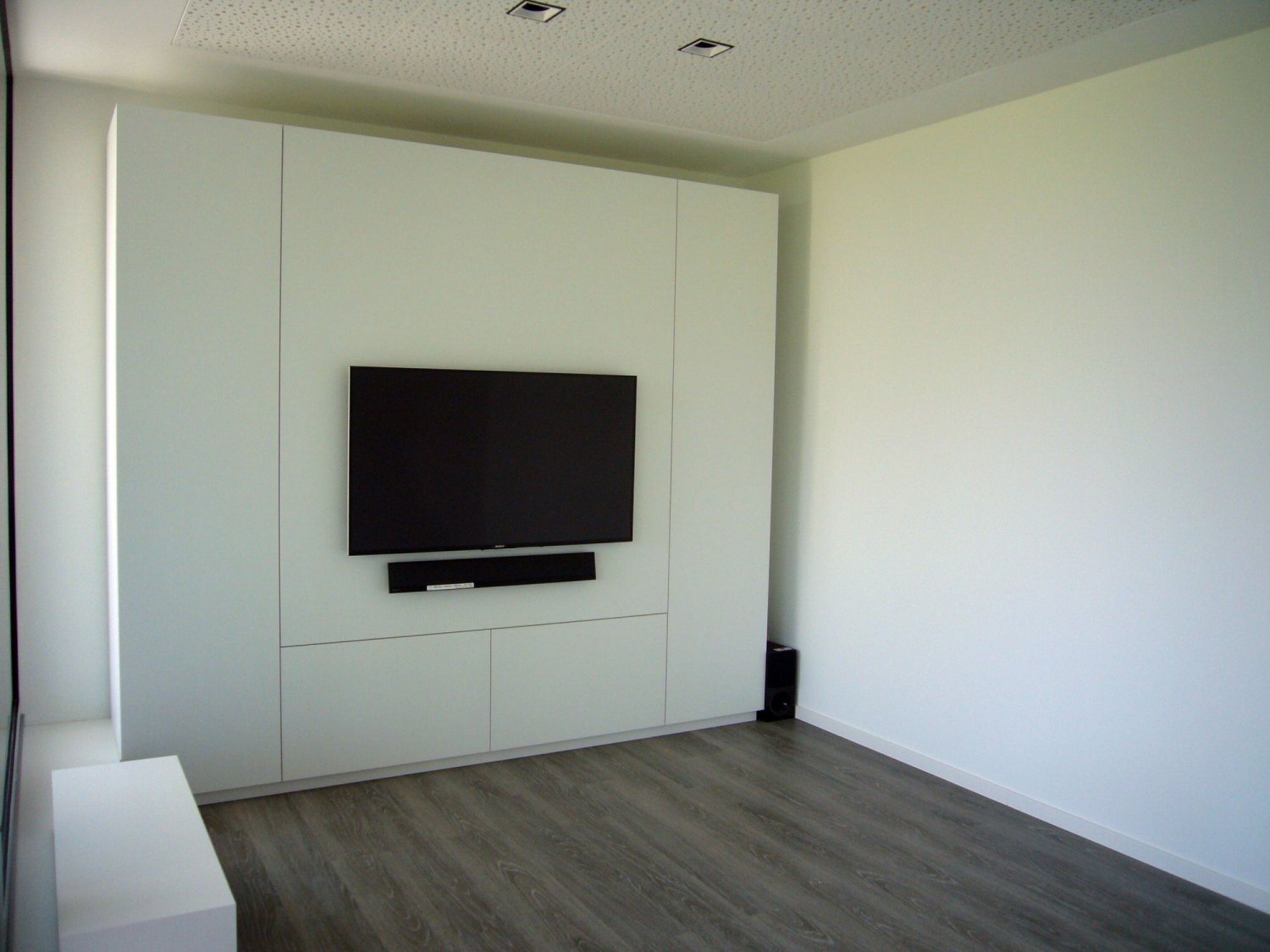 Büroeinrichtungen, Betriebsausstattung und Büromöbel nach Maß – Bilder Referenzen